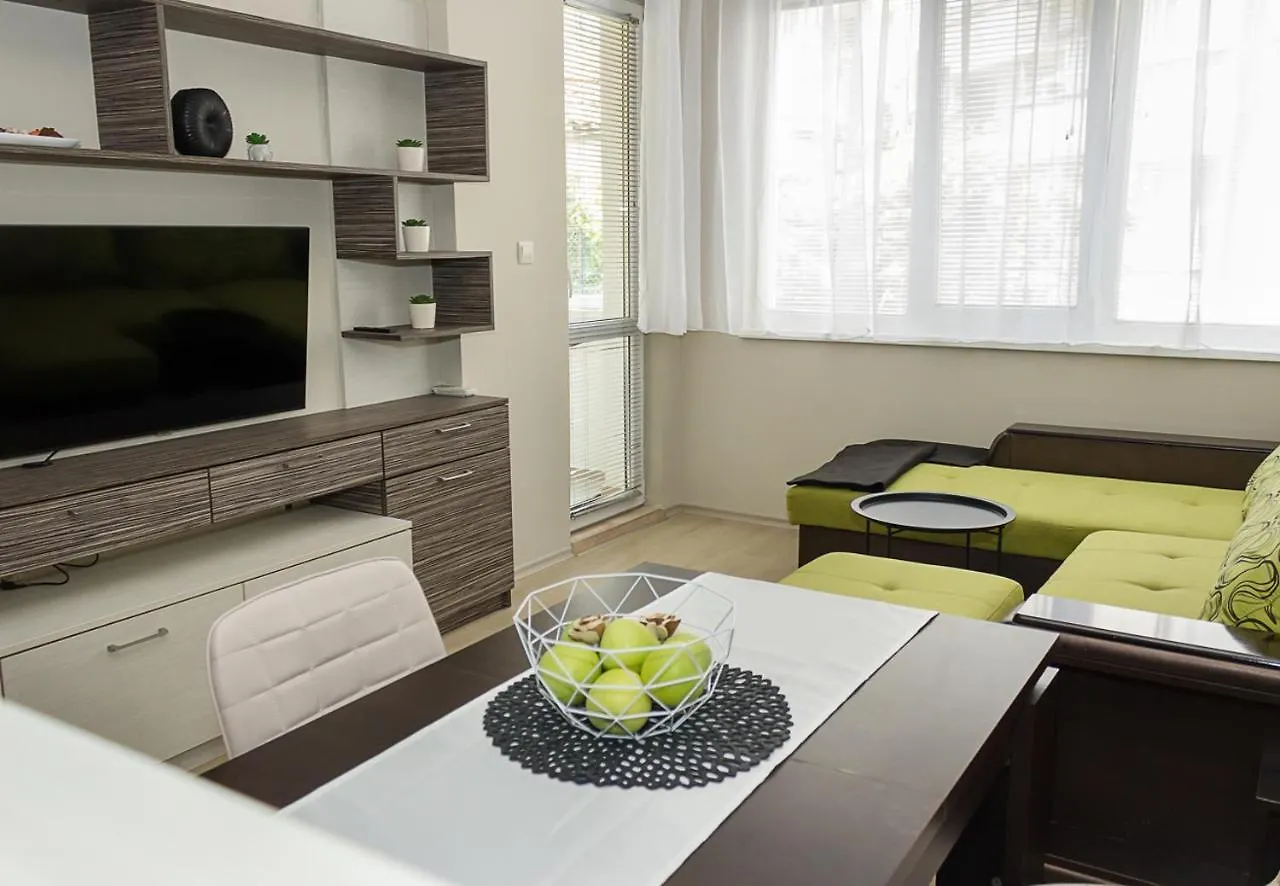 Black & White -1Bd Flat In Varna Center By Flat Mаnager Bulgaria