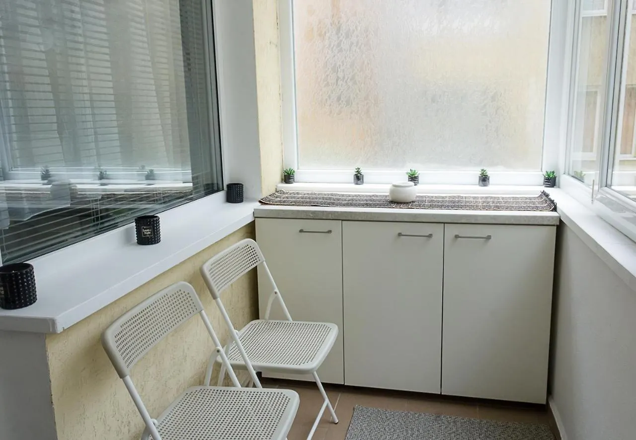 Black & White -1Bd Flat In Varna Center By Flat Mаnager 0*,  ブルガリア